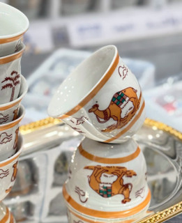 سرویس چایخوری ۱۲ تایی طرح شتر فنجان سایز بزرگ برای پذیرایی